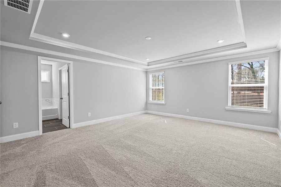 Spacious, unfurnished interior of a new home in Hawthorne Ridge, McDonough (Image 14).