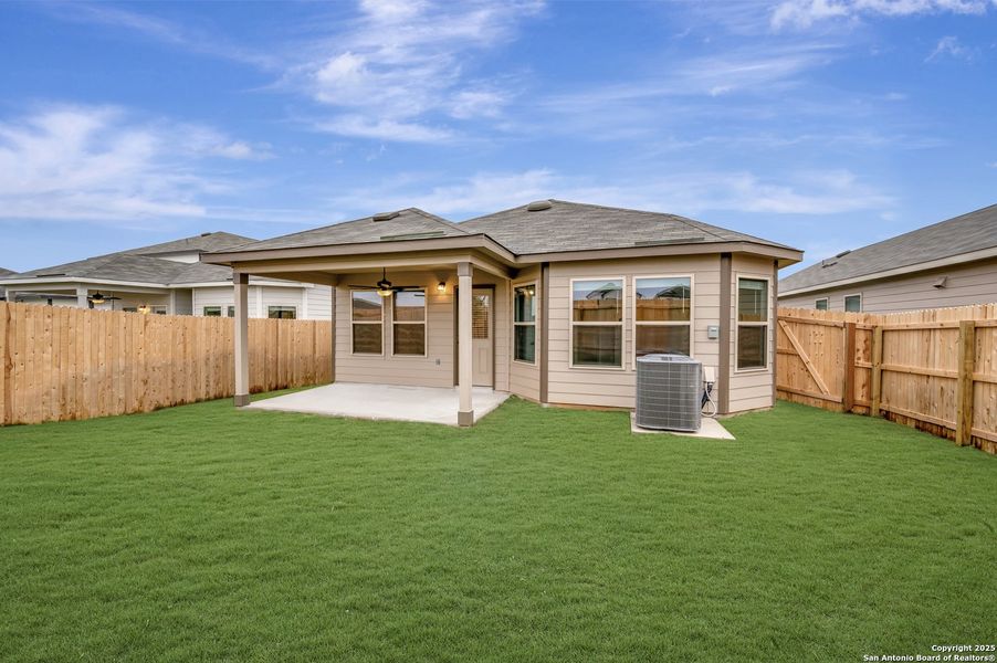 Exterior details and patio area of a home in Park Place, New Braunfels (Image 21).