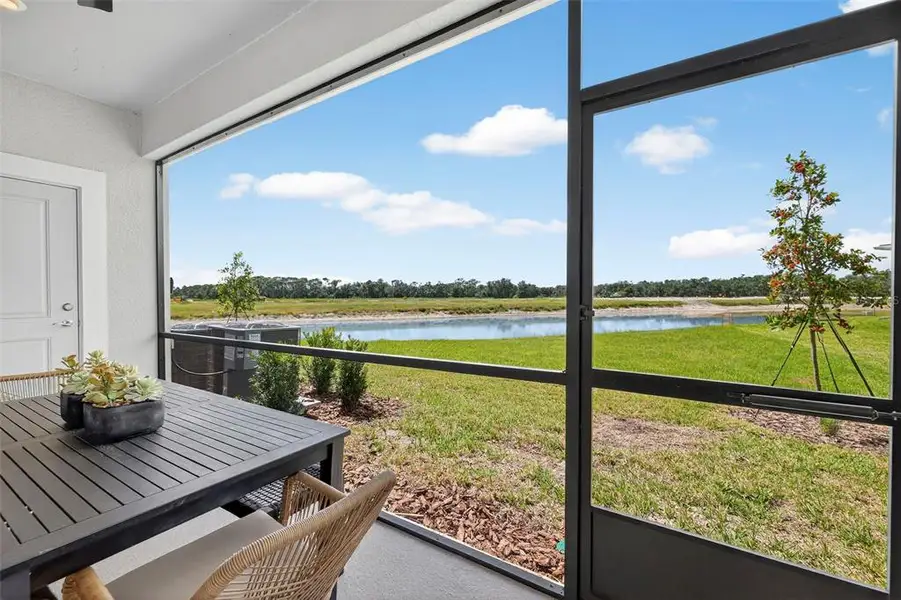 Exterior details and patio area of a home in Crosswind Ranch, Parrish (Image 4).
