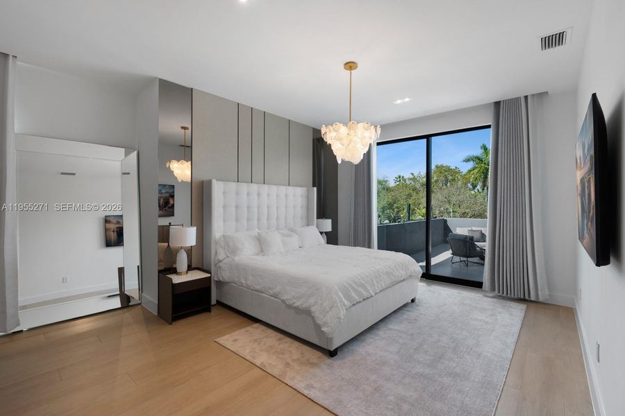 Furnished interior view inside a new home in , Pinecrest (Image 8).