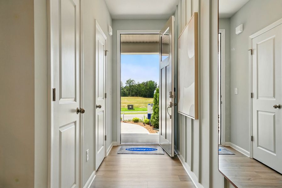 Photo representation of the Aurora plan. Colors, finishes and options will vary.