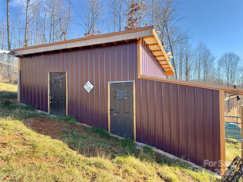 Exterior details and patio area of a home in , Taylorsville (Image 3).