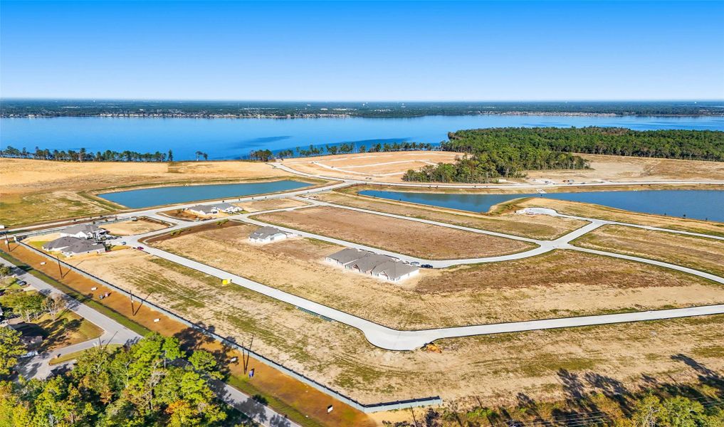 Enjoy the lake life steps from your front door!