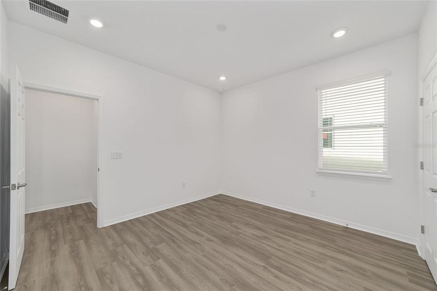 Spacious, unfurnished interior of a new home in Calesa Township, Ocala (Image 43).