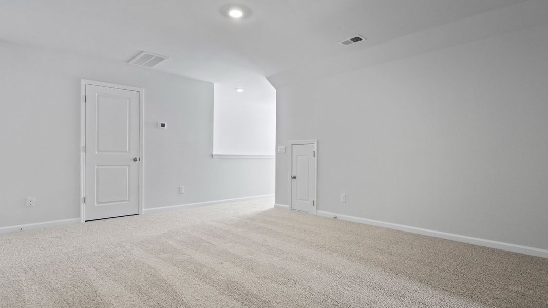 Representative unfurnished interior of a home built from the DARBY-EXP by D.R. Horton in Hillcrest, Ravenel (Image 38).