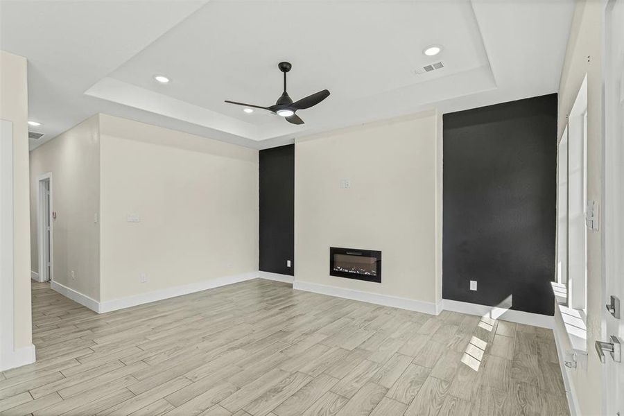 Spacious, unfurnished interior of a new home in , Granbury (Image 21). Spacious, unfurnished interior of a new home in , Granbury (Image 21).