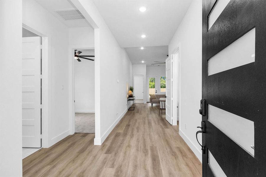Spacious, unfurnished interior of a new home in , Houston (Image 22).