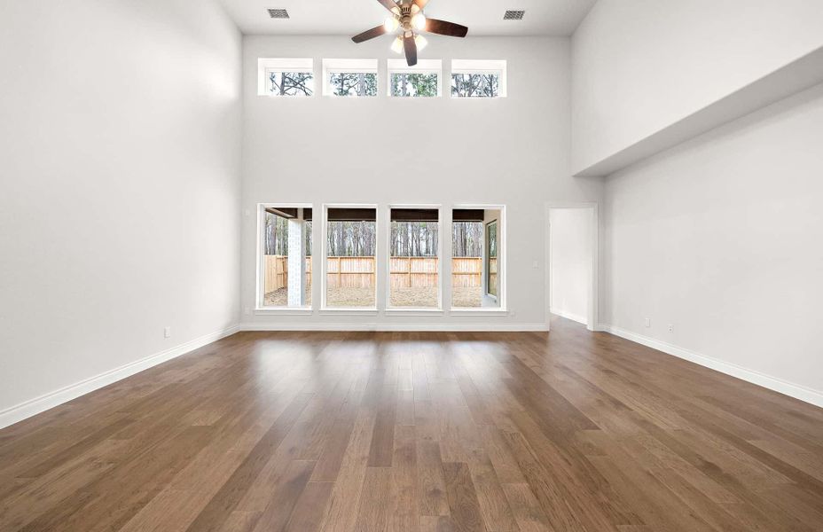 Representative unfurnished interior of a home built from the 3099 by Ravenna Homes in The Highlands 55′, Porter (Image 30). Representative unfurnished interior of a home built from the 3099 by Ravenna Homes in The Highlands 55′, Porter (Image 30).
