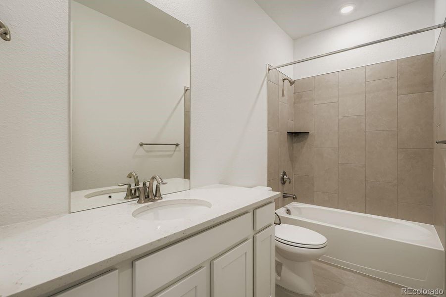 Image 14 of a home in Sunset Village: The Grand Collection. Image 14 of a home in Sunset Village: The Grand Collection.