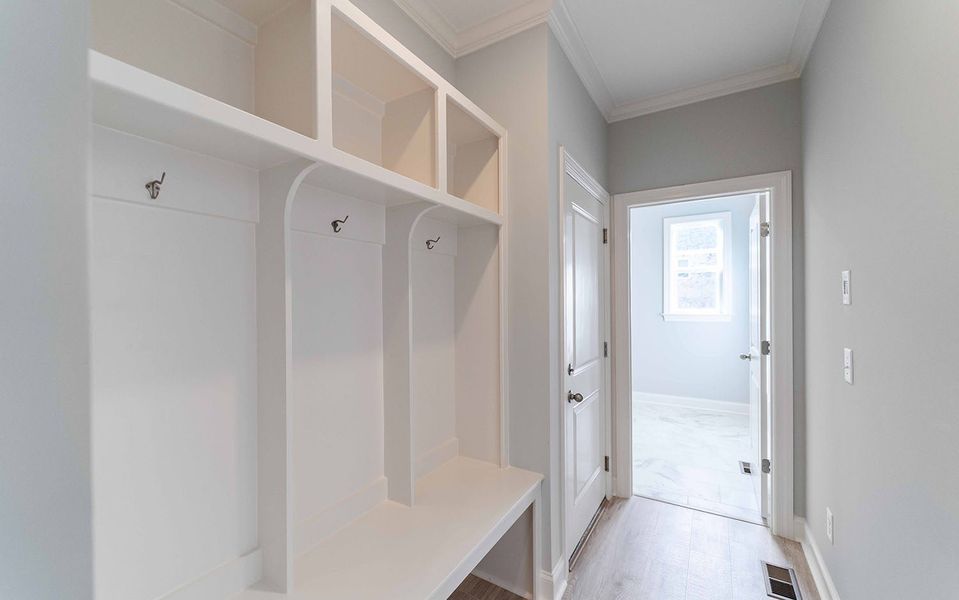 Spacious, unfurnished interior of a new home in Aden Woods, Fairview (Image 16).