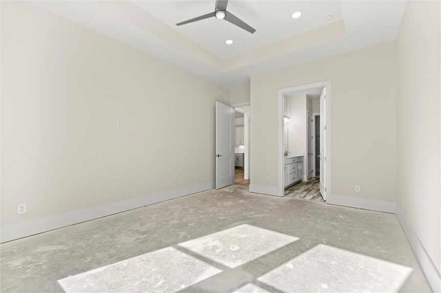 Spacious, unfurnished interior of a new home in Hillgrove Preserve, Powder Springs (Image 31).