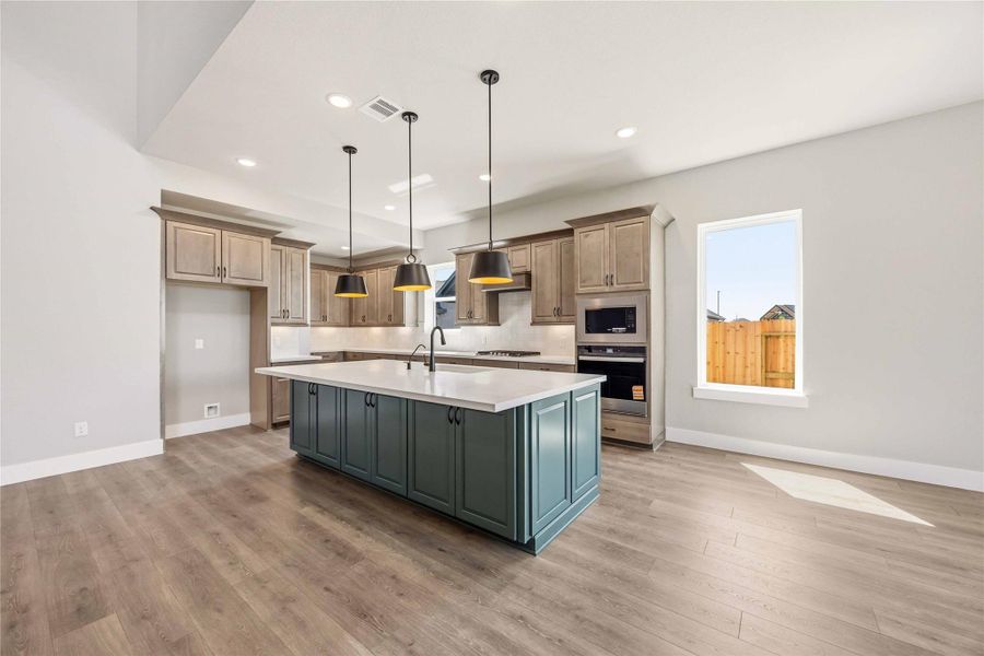 Furnished interior view inside a new home in Valencia, Manvel (Image 7).