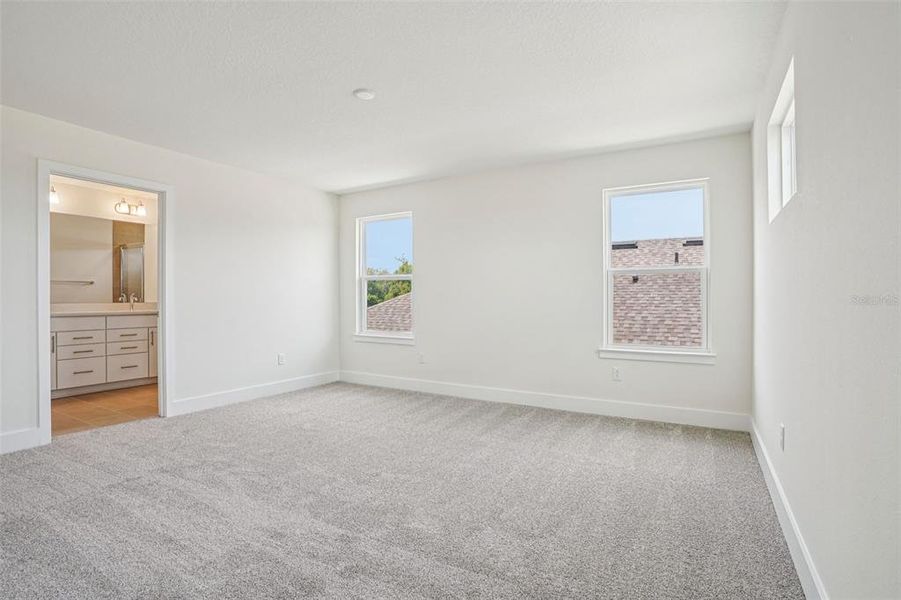 Spacious, unfurnished interior of a new home in Trailside, Mount Dora (Image 36).