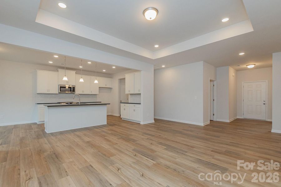Spacious, unfurnished interior of a new home in Pine Bluff, Midland (Image 18).
