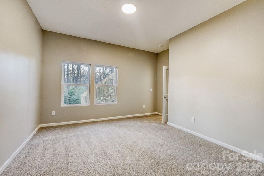 Spacious, unfurnished interior of a new home in , Concord (Image 28).