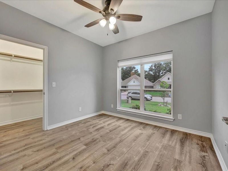Spacious, unfurnished interior of a new home in , Lufkin (Image 22).
