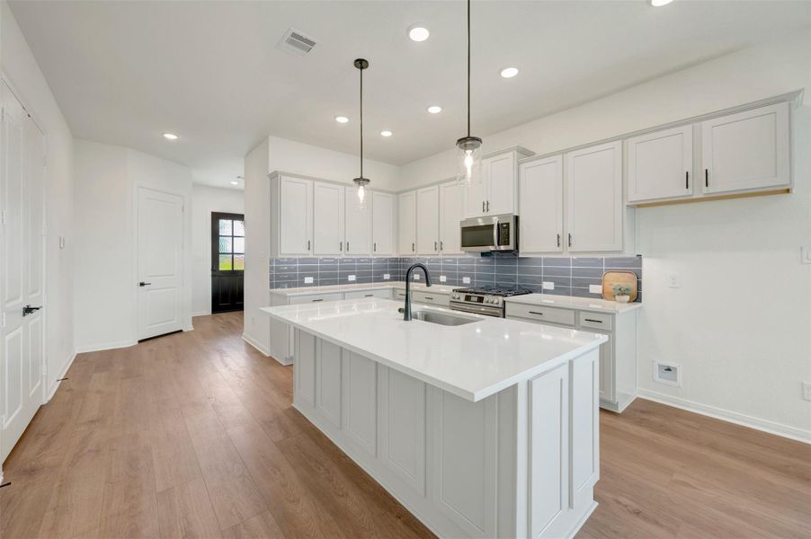 Furnished interior view inside a new home in The Grand Prairie - Meadow Collection, Hockley (Image 17).