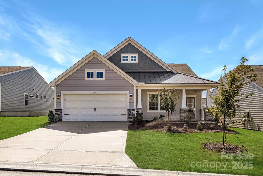 Castleford II Exterior