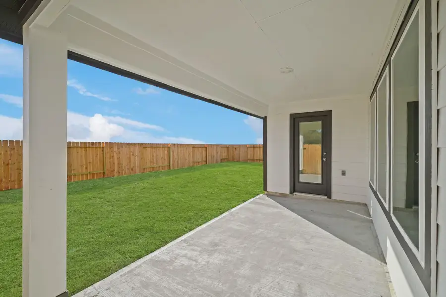 Exterior details and patio area of a home in Medina, Dayton (Image 3).