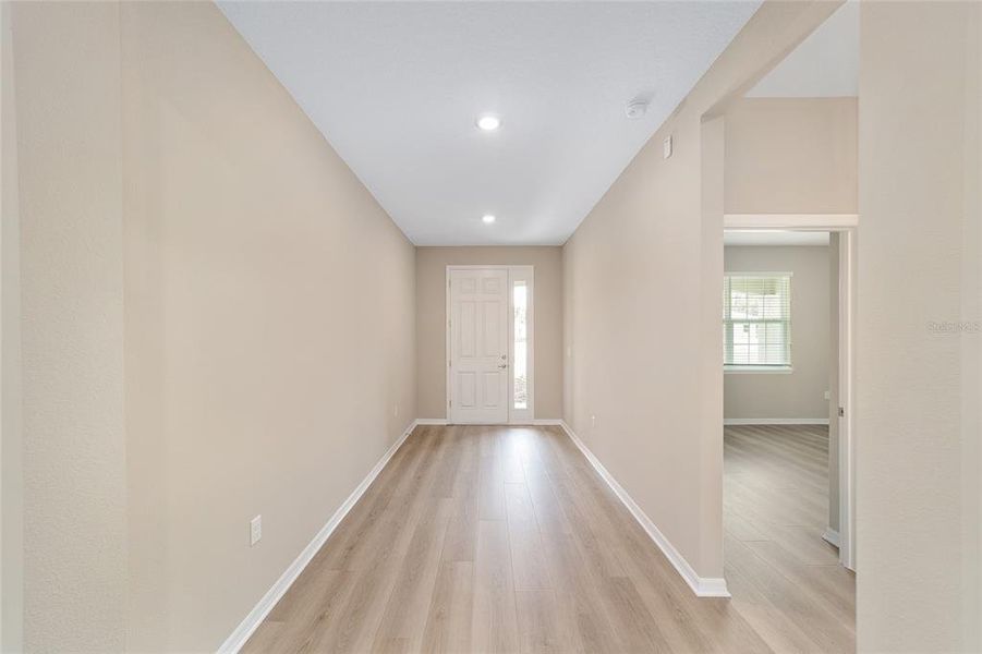 Spacious, unfurnished interior of a new home in , Ocala (Image 38).