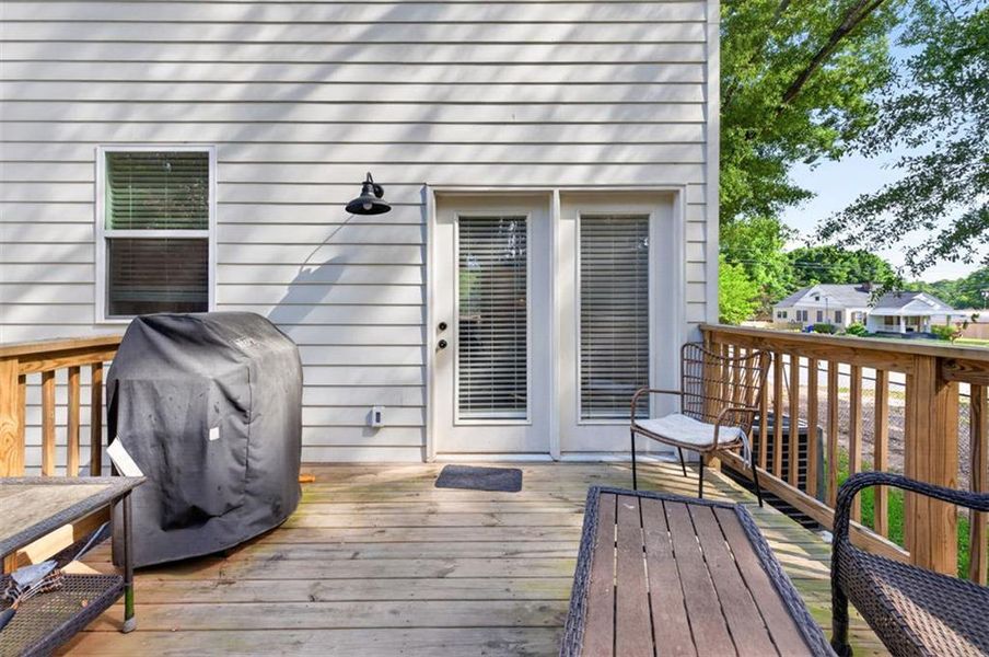Exterior details and patio area of a home in , Monroe (Image 4).