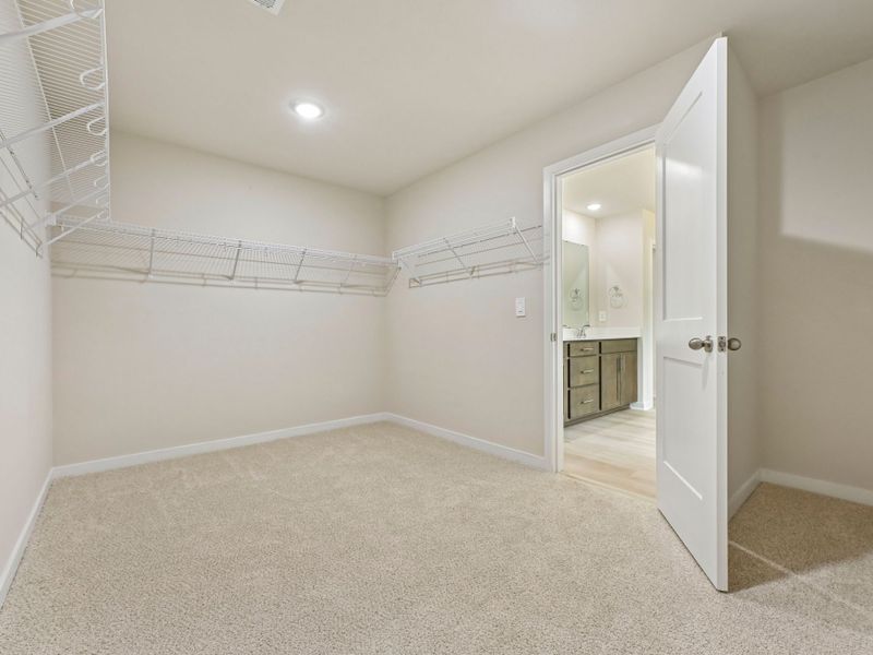 Spacious, unfurnished interior of a new home in Avalon Place - Signature Series, Durham (Image 16). Spacious, unfurnished interior of a new home in Avalon Place - Signature Series, Durham (Image 16).