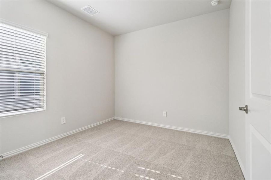 Spacious, unfurnished interior of a new home in Lakehaven - Spring Series, Farmersville (Image 28).