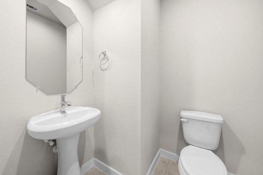 Furnished interior view inside a new home in Sunterra Lakes, Fulshear (Image 6). Furnished interior view inside a new home in Sunterra Lakes, Fulshear (Image 6).