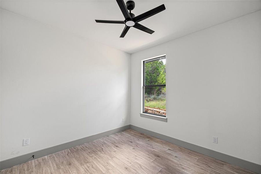 Spacious, unfurnished interior of a new home in , Granbury (Image 29).