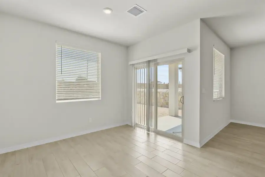 Representative unfurnished interior of a home built from the Prickly Pear by View Homes in Paseo del Este, El Paso (Image 20).