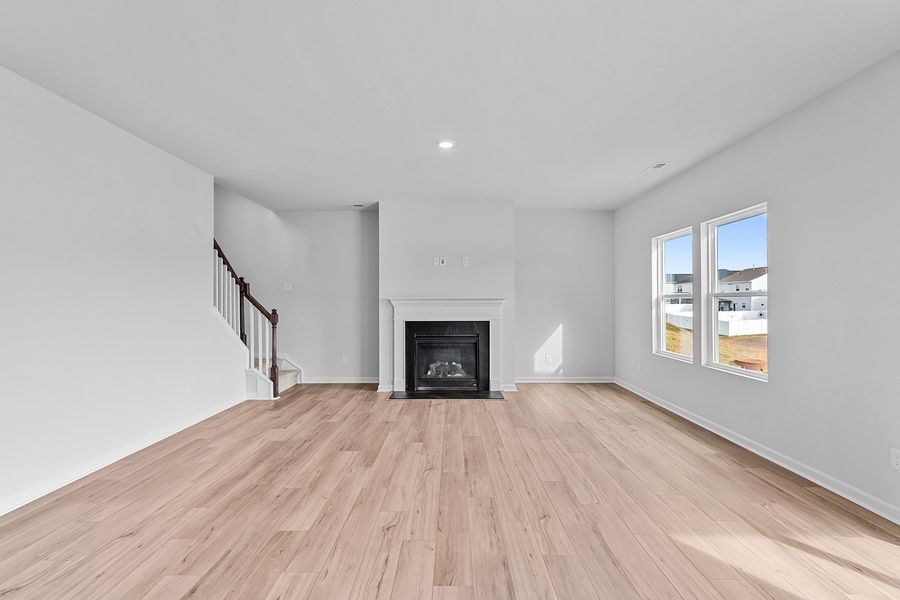 Spacious, unfurnished interior of a new home in Hanes Lake, Winston-Salem (Image 16).