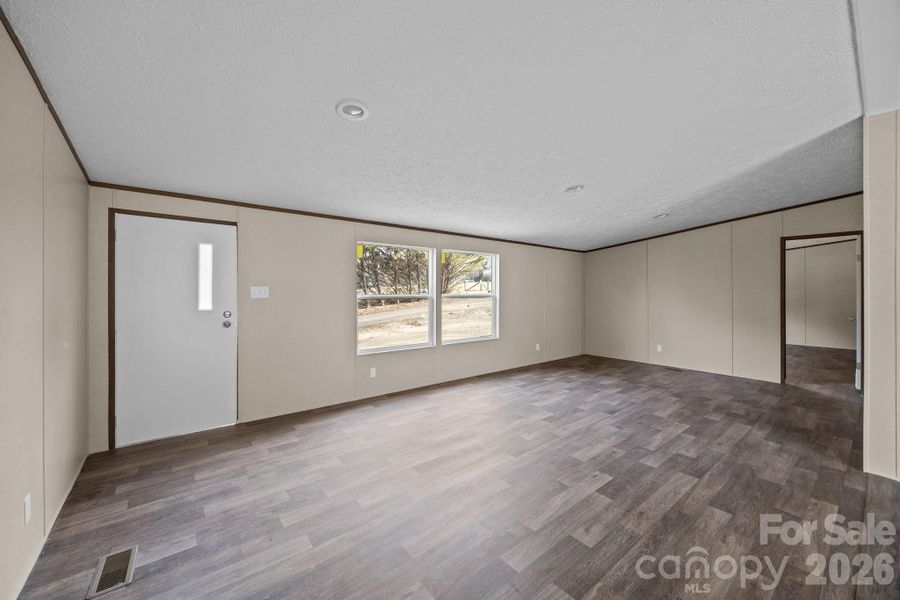 Spacious, unfurnished interior of a new home in , Taylorsville (Image 34).