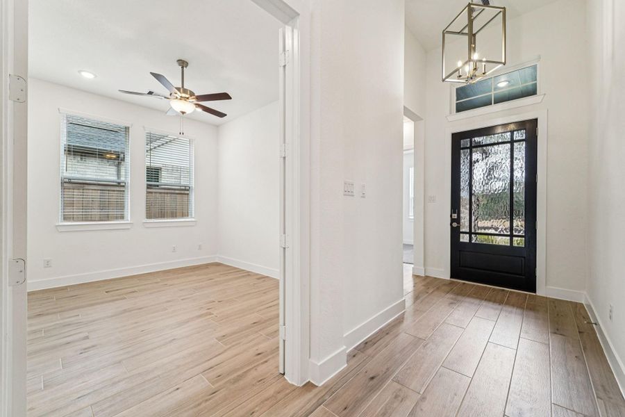 Spacious, unfurnished interior of a new home in Kresston, Montgomery (Image 40).