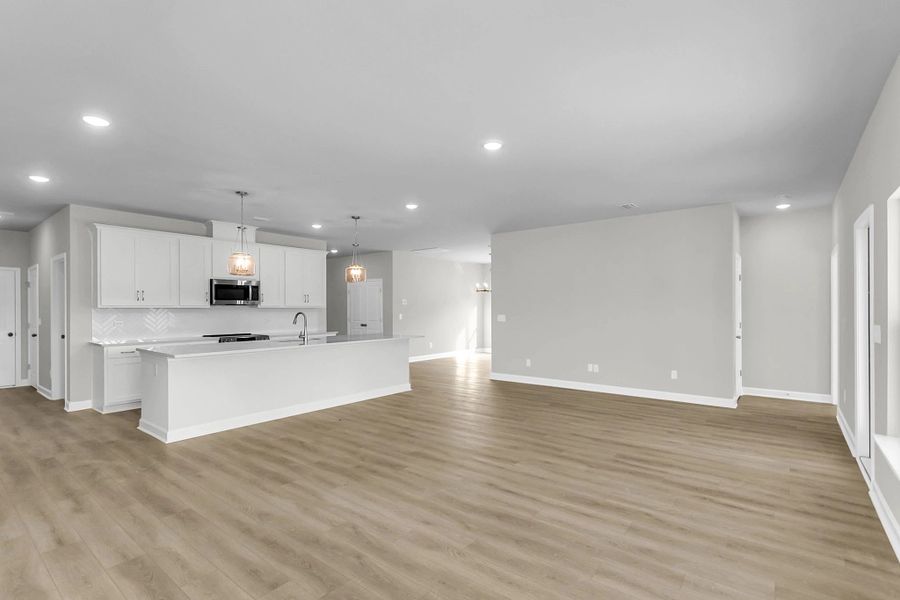 Similar McKinley floorplan with Timeless Collection. Features and finishes vary.