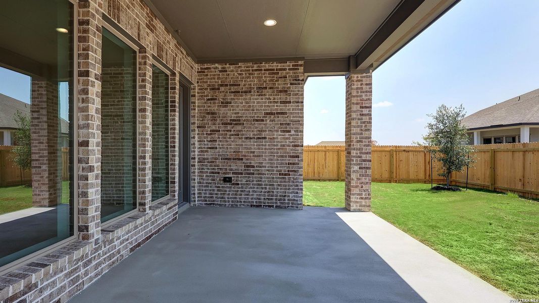 Exterior details and patio area of a home in Haby Hill, San Antonio (Image 25). Exterior details and patio area of a home in Haby Hill, San Antonio (Image 25).