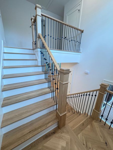 Spacious, unfurnished interior of a new home in , Seabrook Island (Image 23).