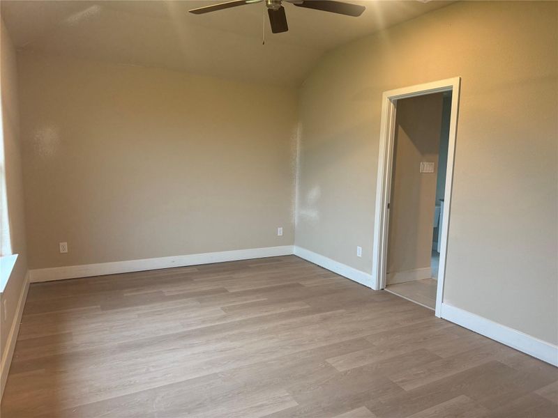 Spacious, unfurnished interior of a new home in Crockett Meadows, Conroe (Image 6). Spacious, unfurnished interior of a new home in Crockett Meadows, Conroe (Image 6).