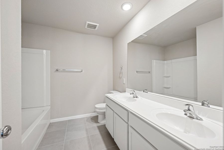 Furnished interior view inside a new home in Jordan's Ranch, San Antonio (Image 4). Furnished interior view inside a new home in Jordan's Ranch, San Antonio (Image 4).