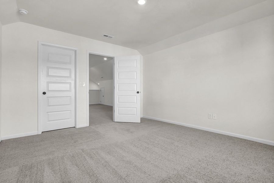 Spacious, unfurnished interior of a new home in Grand Park, Leland (Image 30).