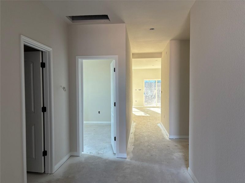 Spacious, unfurnished interior of a new home in Covered Bridge, Hutto (Image 11). Spacious, unfurnished interior of a new home in Covered Bridge, Hutto (Image 11).