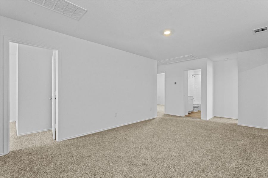 Spacious, unfurnished interior of a new home in Prairie Lakes, Buda (Image 22).