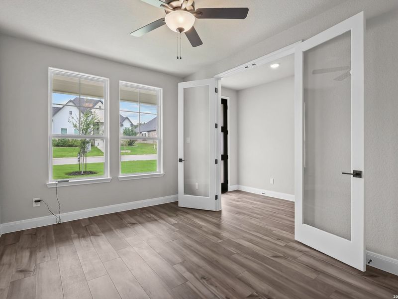 Spacious, unfurnished interior of a new home in Potranco Oaks, Castroville (Image 38). Spacious, unfurnished interior of a new home in Potranco Oaks, Castroville (Image 38).