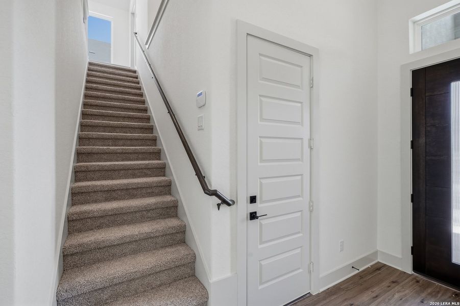 Spacious, unfurnished interior of a new home in Buffalo Crossing, Cibolo (Image 35).