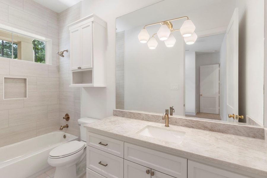 Full ensuite bath in second bedroom down! Full ensuite bath in second bedroom down!