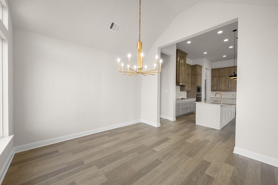 Spacious, unfurnished interior of a new home in Bull Hide Estates, Hewitt (Image 24).