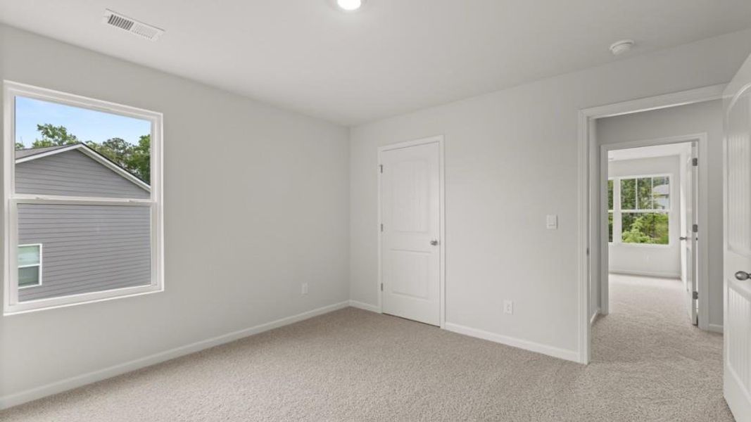 Spacious, unfurnished interior of a new home in Northwoods at Mirror Lake, Villa Rica (Image 19).