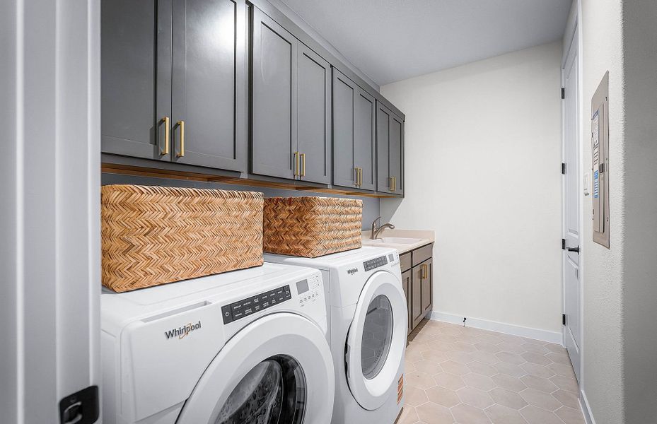 Representative furnished interior of a home built from the Sanford by Pulte Homes in Kuempel Farms, Pflugerville (Image 42).