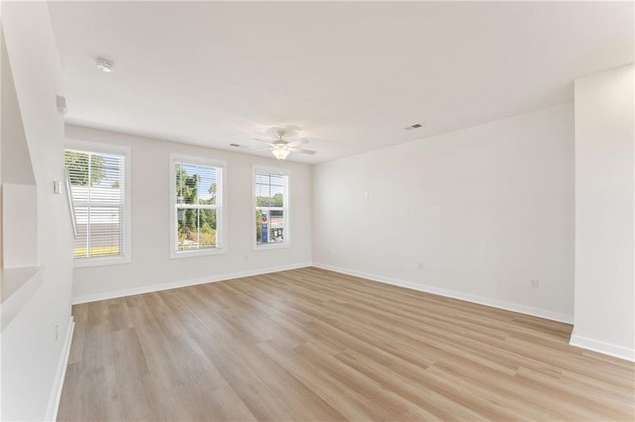 Spacious, unfurnished interior of a new home in Array, Atlanta (Image 14).