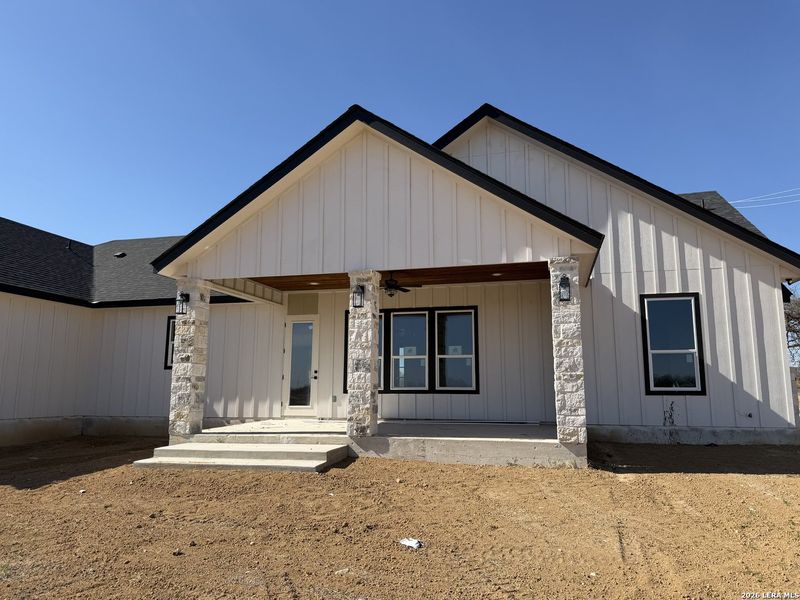 Exterior details and patio area of a home in , Floresville (Image 28).