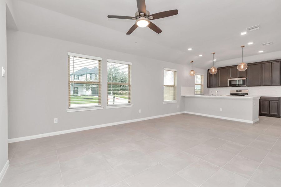 Spacious, unfurnished interior of a new home in Montgomery Ridge: Landmark Collection, Montgomery (Image 9). Spacious, unfurnished interior of a new home in Montgomery Ridge: Landmark Collection, Montgomery (Image 9).